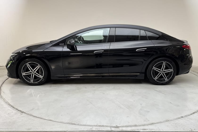 Bild 2 av Mercedes-Benz EQE 350 4MATIC V295 (292hk) AMG Line GPS