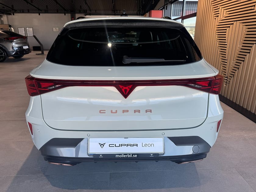 Bild 5 av CUPRA Leon Sportstourer e-Hybrid SP 204hk Dragkrok, Sennheiser, Demobil