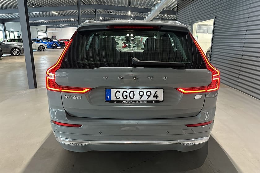 Bild 5 av Volvo XC60 Recharge T6 AWD Core Edition Backkamera Panorama Navi