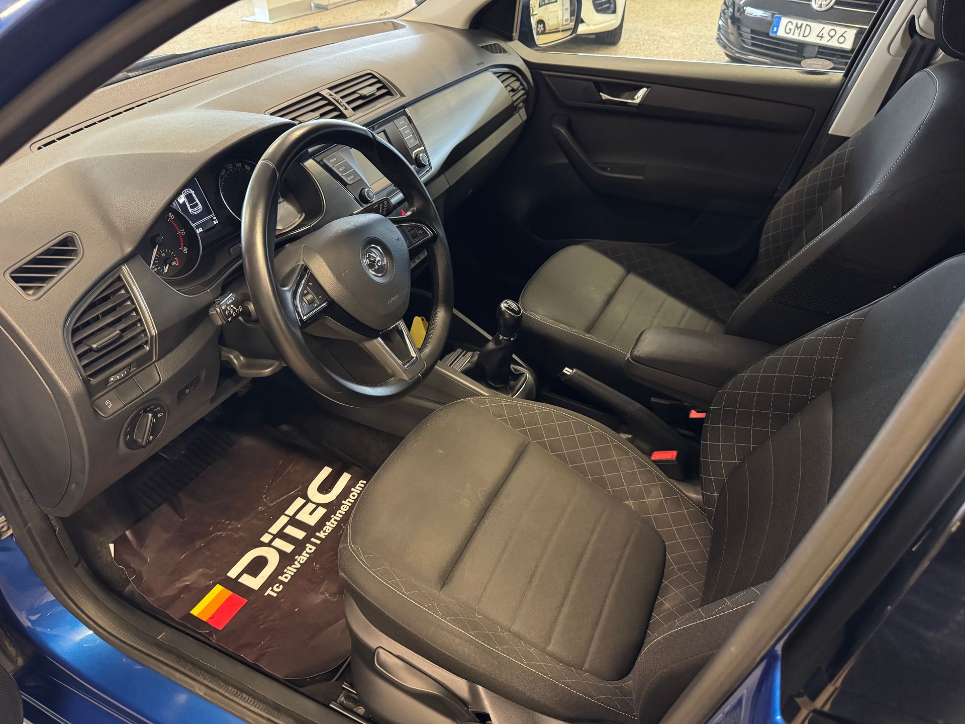 Skoda Fabia 1.2 TSI 2015, bild 7/8