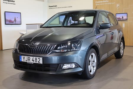 Škoda Fabia Skoda 1.2 TSI Style M-Värme CarPlay PDC Blåtand