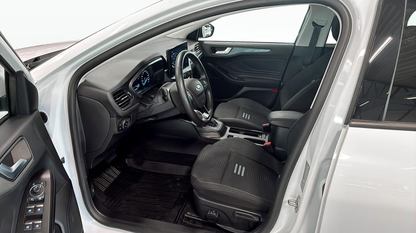 Bild 3 av Ford Focus Active Kombi Edition 125hk EcoBoost Hybrid Automat