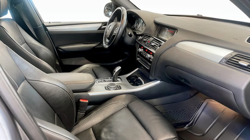 Bild 3 av BMW X3 xDrive30d H/K M-Sport Panorama Drag Rattvärme Backkamera