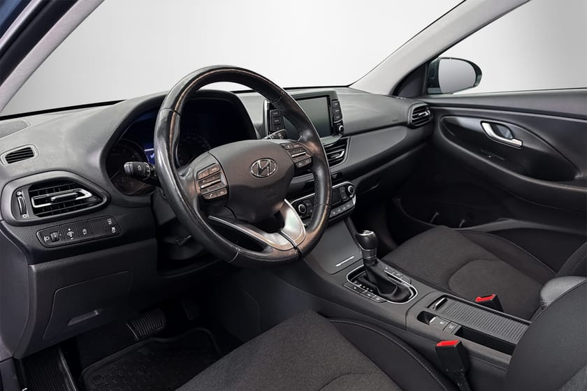 Bild 3 av Hyundai i30 Kombi 1,0T 120hk Automat MHEV Drag Essential B-Kamera Apple Carplay