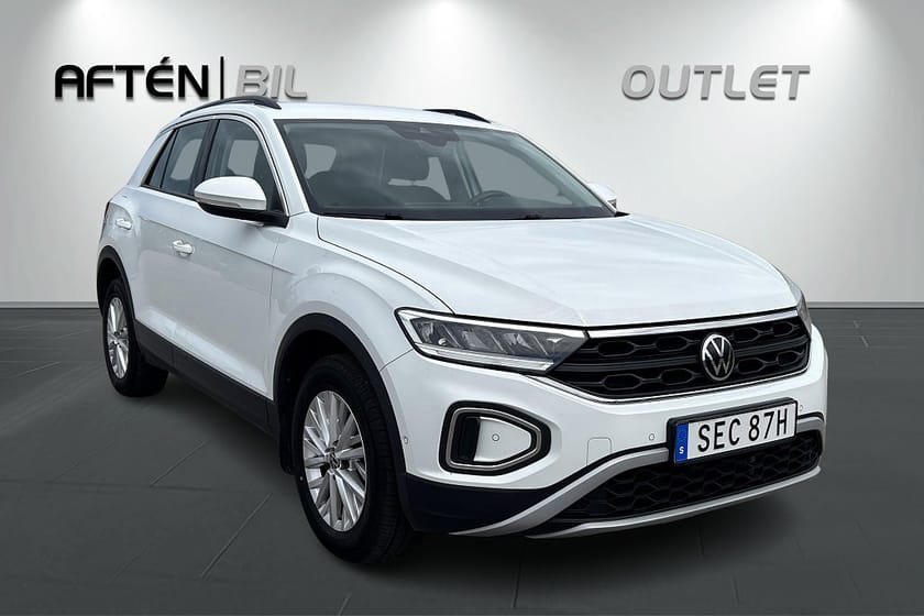 Bild 4 av Volkswagen T-Roc 1.5 TSI 150hk Värmare Drag Cockpit Kamera LED 1-Ägare