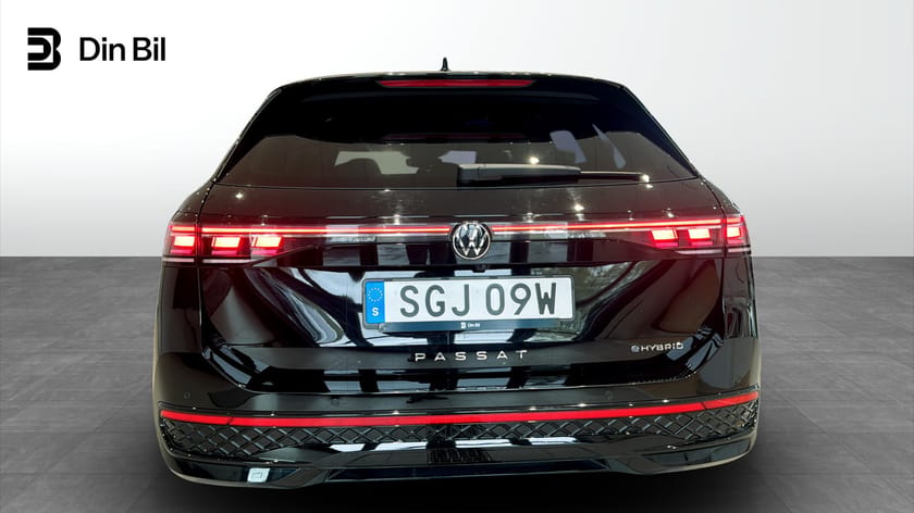 Bild 5 av Volkswagen Passat Variant eHybrid R-LINE Drag/Panorama