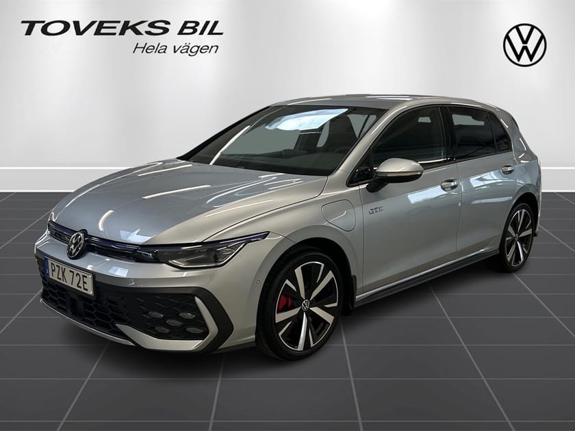 Bild 1 av Volkswagen Golf GTE 245 HK Aut Drag 360 kamera mm