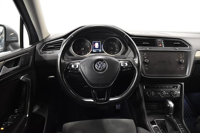 Bild 2 av Volkswagen Tiguan Allspace 7-sätes 2.0 TSI 4Motion R-Line 7-sits Drag Massage AdaptivF P-värm