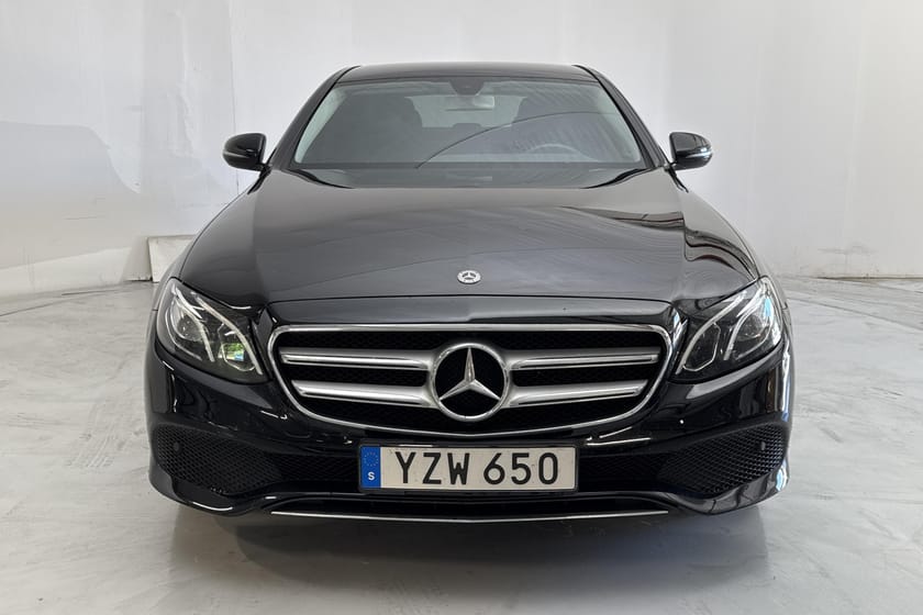 Bild 5 av Mercedes-Benz E 220 d Sedan (194hk) Avantgarde GPS Backkamera