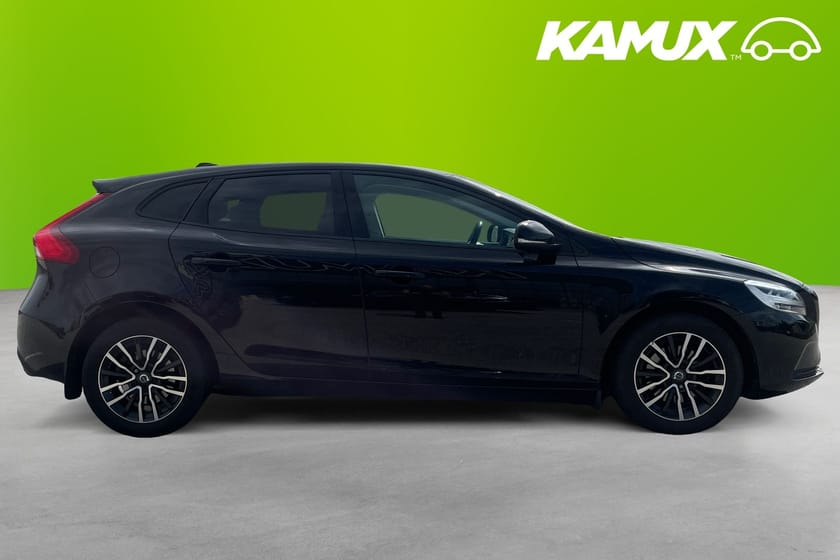 Bild 2 av Volvo V40 T3 Momentum 152hk Drag Värmare VoC Nyservad