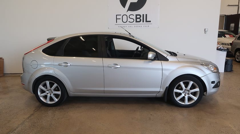 Bild 3 av Ford Focus *RÄNTEKAMPANJ 3.45%* 1.6 TDCi Platinum Drag-Nyservad