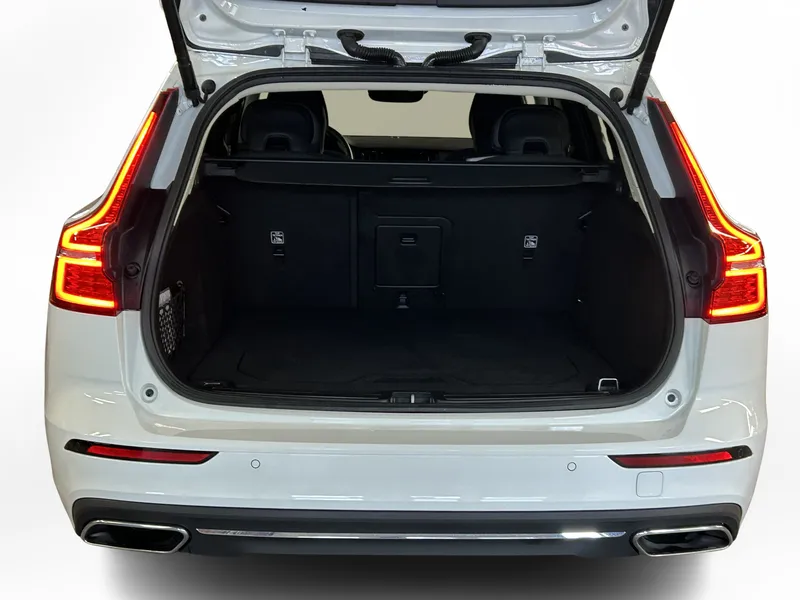 Bild 13 av 15 – Volvo V60 Recharge T6 II Inscr Expression Inscription Expression