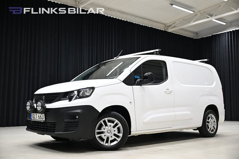 Bild 1 av Peugeot Partner Utökad Last 130HK L2|Automat|Inredd|Drag|Värmare|Backkamera|Leasbar