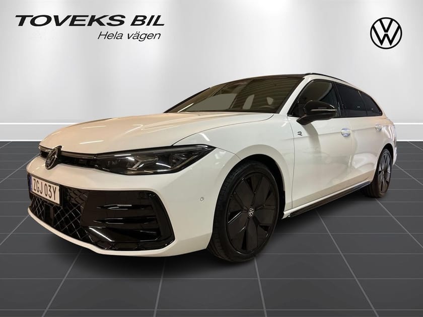 Bild 1 av Volkswagen Passat Sportscombi R-Line Signature 2.0 TDI 193hk 4motion I DEMO