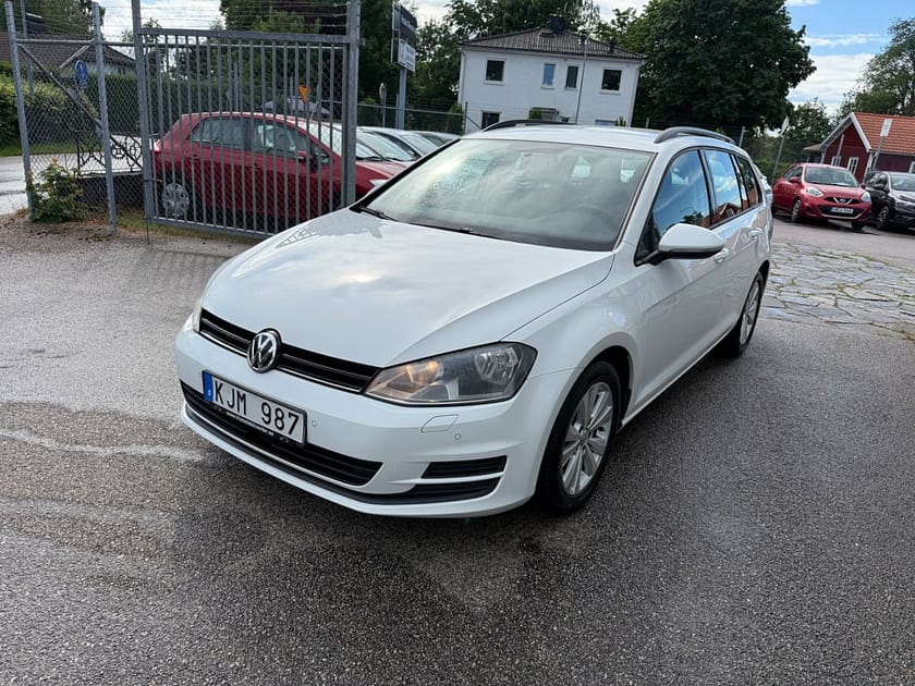 Bild 2 av Volkswagen Golf Sportscombi 1.2 TSI 105HK MASTERS / DRAG