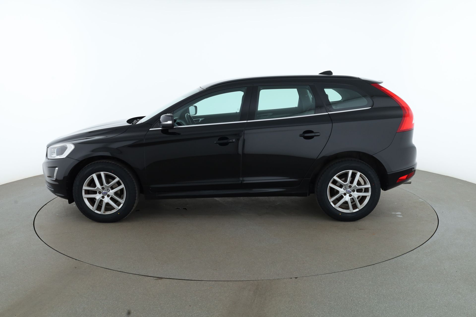 Volvo XC60 D3 2017, kuva 2/37