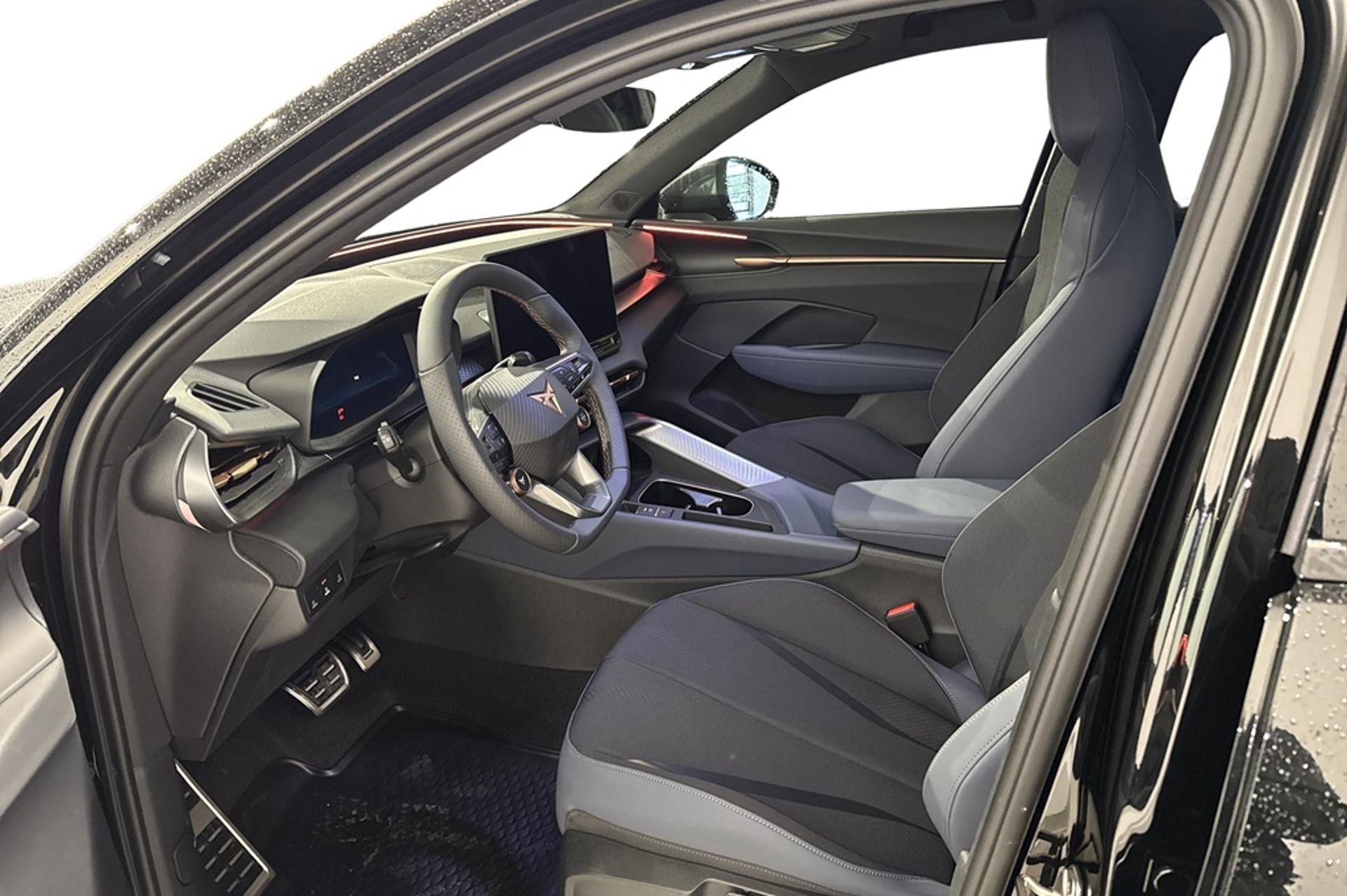 Cupra Terramar eTSI 150hk DSG Edge 2026, bild 6/9