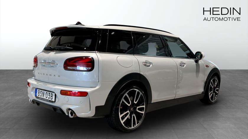Bild 2 av MINI John Cooper Works ALL4 Clubman JCW /  Pano / HuD / H&K / Apple CarPlay