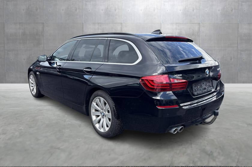 Bilde 2 av BMW 525d xDrive Touring Luxury Line I Komf.seter I Panorama I H.feste