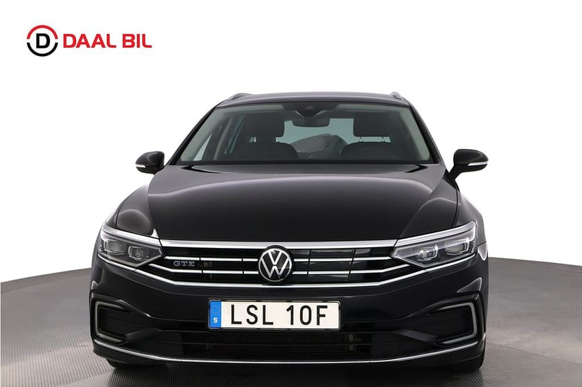 Bild 2 av Volkswagen Passat Sportscombi GTE SC 1.4 TSI 218HK EXECUTIVE B-KAM NAVI 3-ZON APP-CON