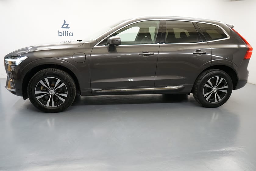 Bild 2 av Volvo XC60 Recharge T6 Core Edition, Taklucka, Dragkrok, Parkeringskamera bak