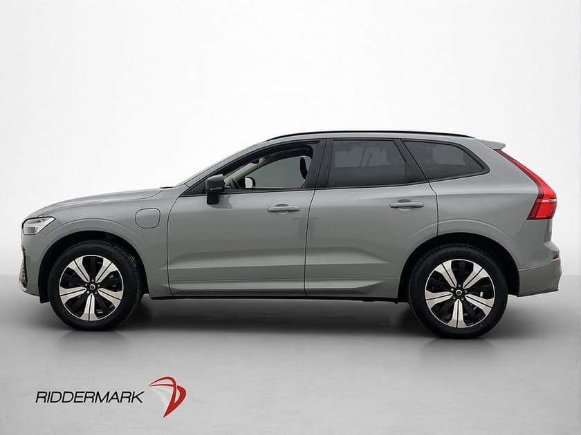 Bild 4 av Volvo XC60 T6 AWD 350hk Plus Dark Pano Kamera Drag Skinn