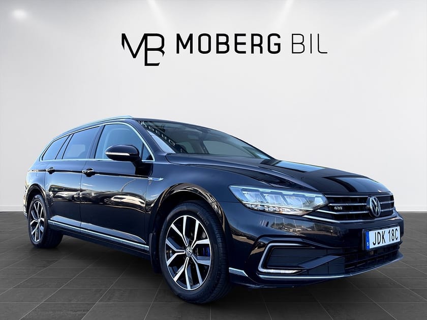 Bild 3 av Volkswagen Passat Sportscombi GTE SC 218hk Drag B-Kamera Keyless Navi