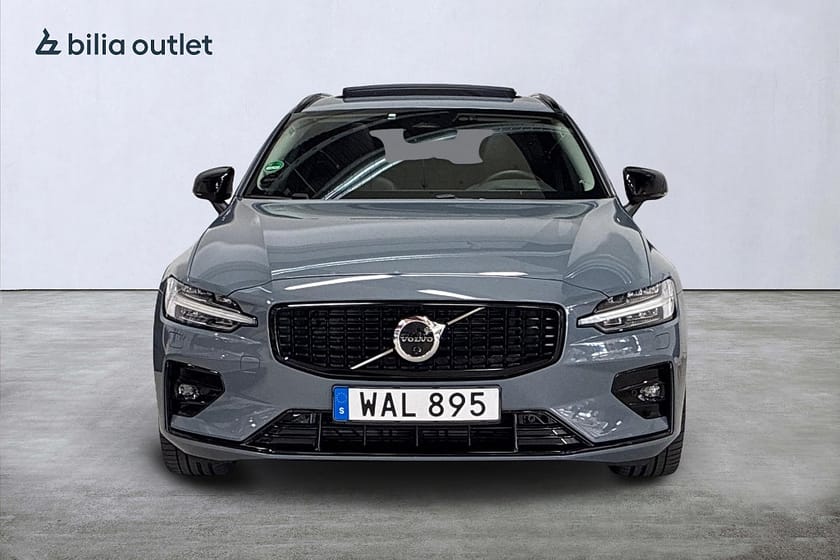 Bild 2 av Volvo V60 B4 Diesel Ultimate Dark 197hk Panorama HuD Drag 360°
