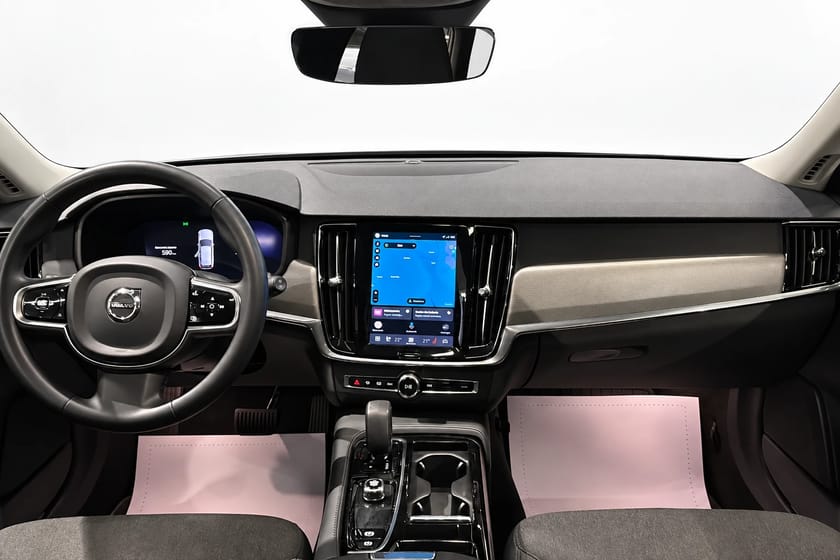 Bild 4 av Volvo V90 Recharge T6 Core Edition 360-Kamera