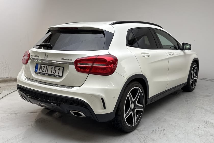Bild 3 av Mercedes-Benz GLA 220 d 4MATIC X156 (170hk) AMG Line