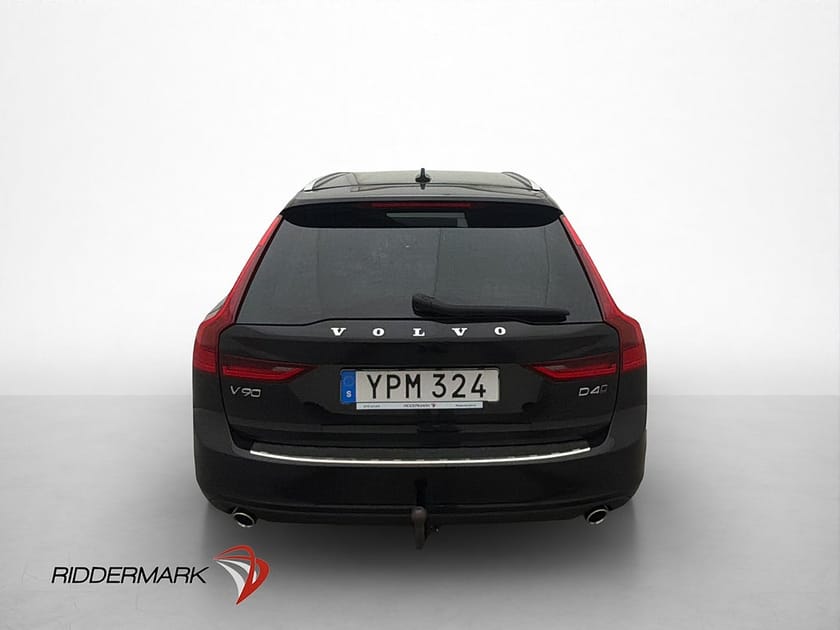 Bild 5 av Volvo V90 D4 AWD Momentum VOC D-Värmare Drag Navi Halvskinn
