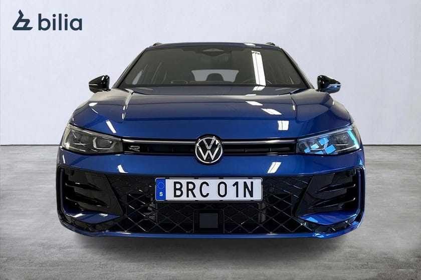 Bild 4 av Volkswagen Passat Variant eHybrid R-LINE 272hk Drag Pano H/K
