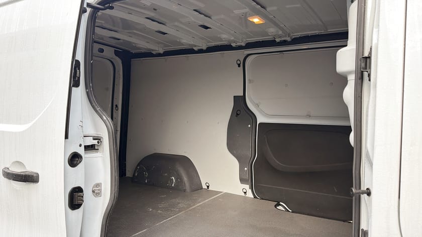Bild 5 av Nissan NV300 Skåpbil L2 2,0L DCI 145hk Automat/ Dubbla Skjutörrar