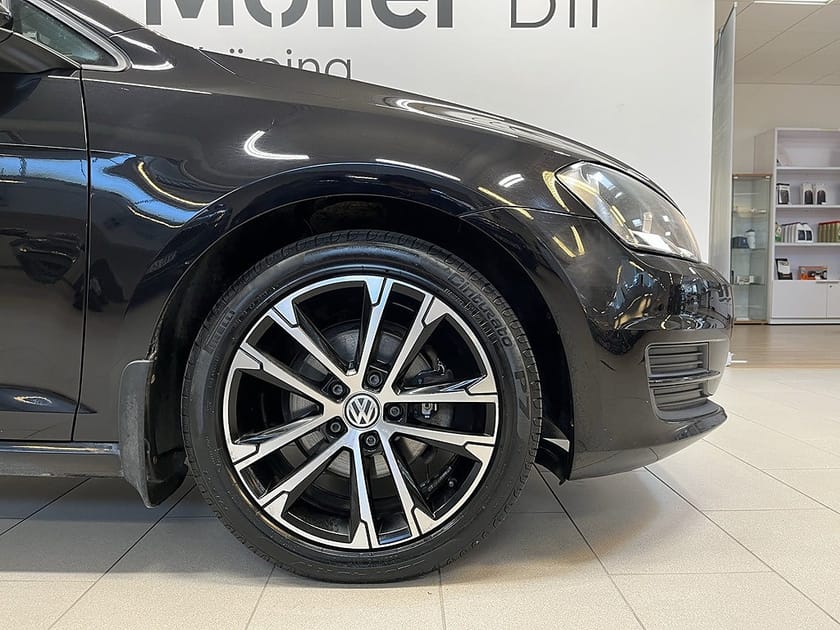 Bild 3 av Volkswagen Golf 1.2 TSI DSG 110hk Drag I Kamera I Carplay