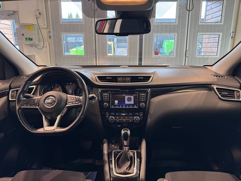 Bild 5 av Nissan Qashqai 1.3 DIG-T DCT Drag 360kamera Gps Keyless Ny-servad