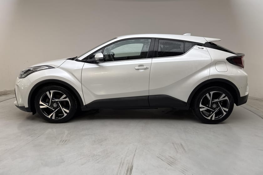 Bild 2 av Toyota C-HR Hybrid 1.8 HSD (122hk) Backkamera Vinterhjul