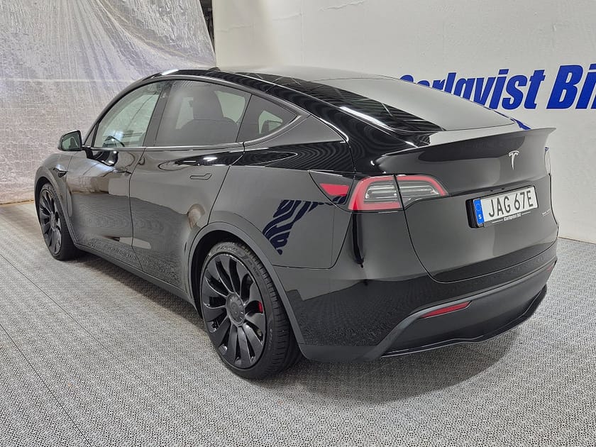 Bild 5 av Tesla Model Y Performance AWD 534HK 4x4 Panorama Läder