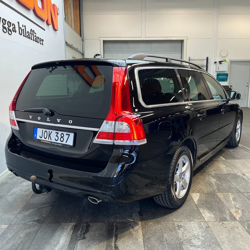 Bild 4 av Volvo V70 D4 181HK  Momentum Värmare VOC Drag Kamrem bytt!