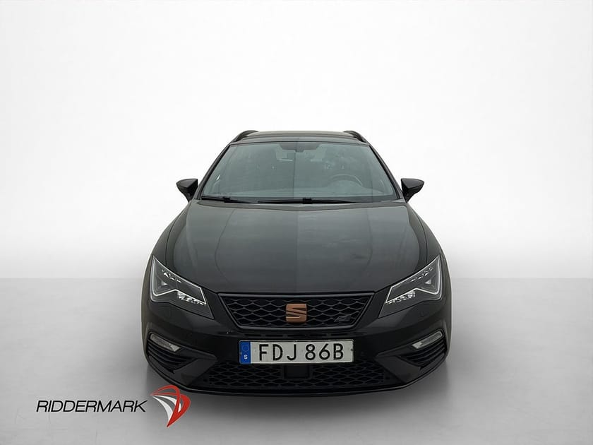 Bild 2 av SEAT León Cupra ST 2.0 TSI 4D 300hk Cockpit Navi Beats