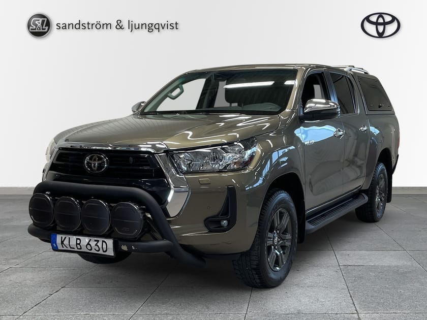 Bild 1 av Toyota Hilux Dubbelhytt D-CAB 2,8 TURBO D-4D, ADBLUE 4WD AUTOMAT HERO