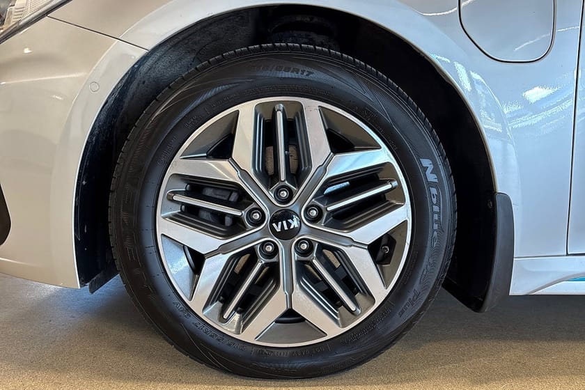 Bild 5 av Kia Optima Sport Wagon Plug-in Hybrid Advance Plus 2 / Pano / Drag