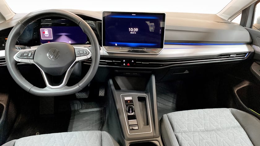 Bild 2 av Volkswagen Golf Sportscombi 1,5 eTSI Life Editon Värmare/Drag