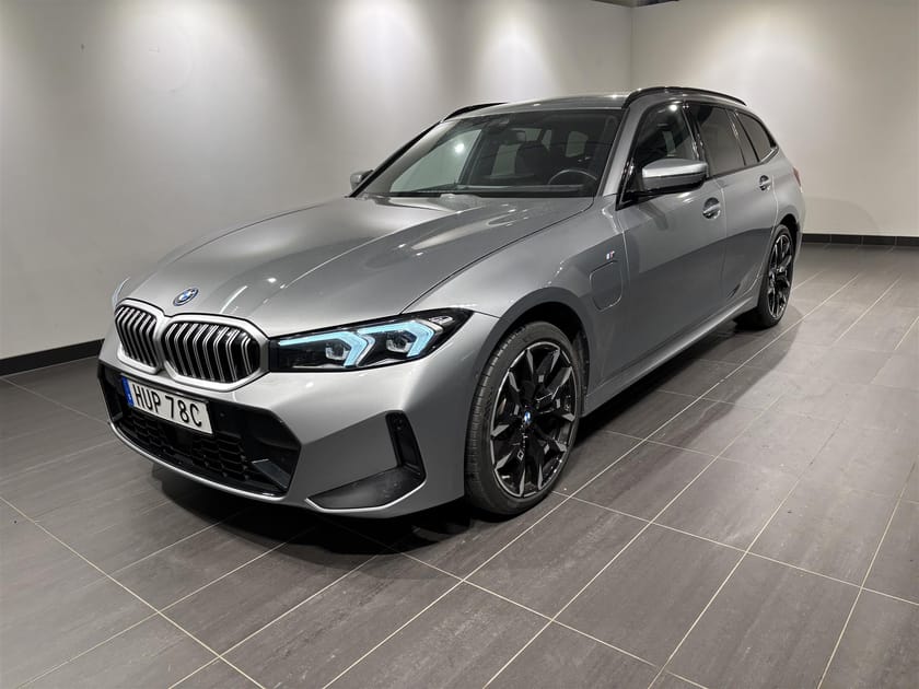 Bild 1 av BMW 330e xDrive Touring