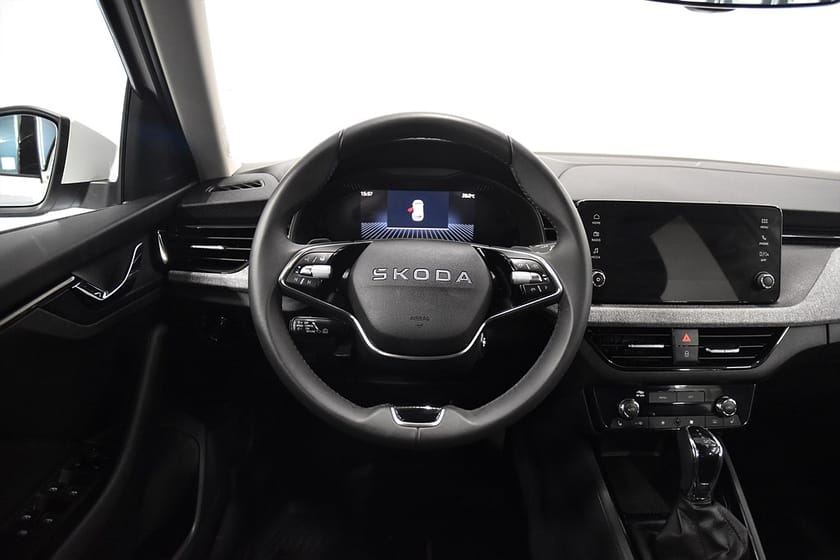 Bild 2 av Škoda Kamiq 1.0 TSI Aut Selection Rattv AdaptivF Cockpit 115hk