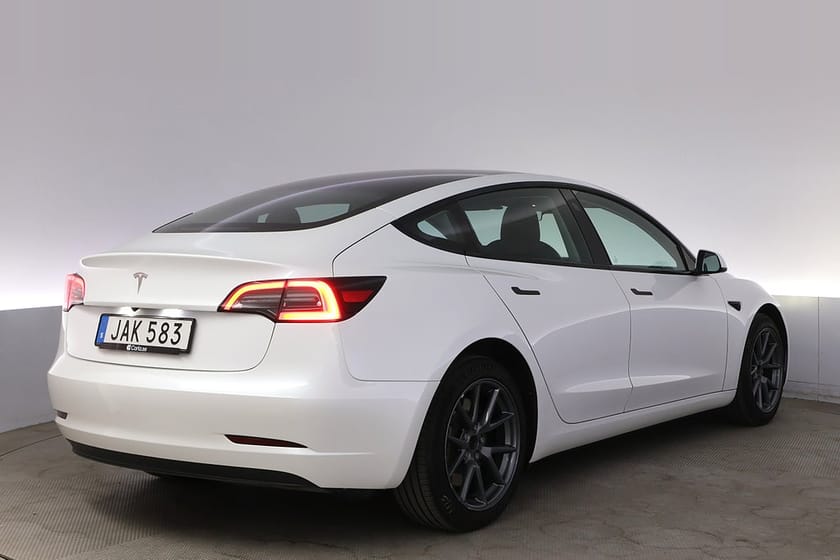 Bild 5 av Tesla Model 3 Standard Range Refresh AP Pano V-hjul