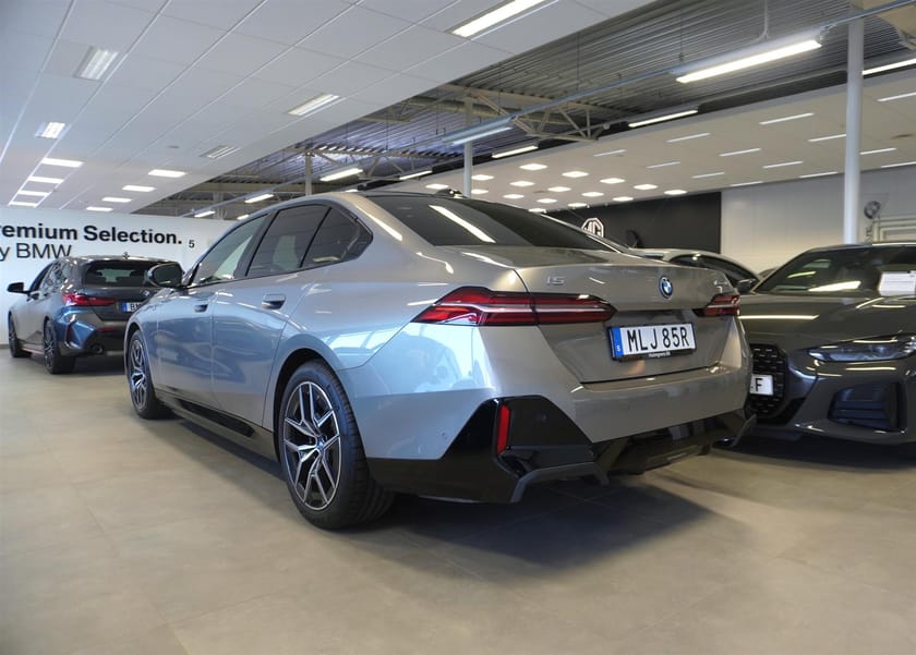 Bild 4 av BMW i5 eDrive40 Sedan M Sport Inno H K Fartpilot Pro P