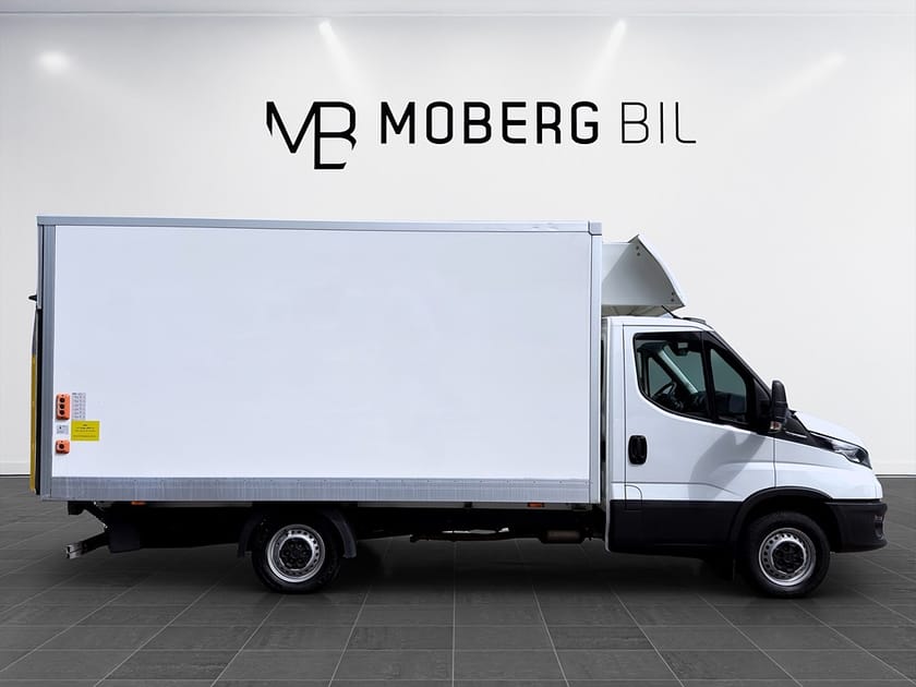 Bild 1 av Iveco Daily 35-140 Chassi Cab 2.3 JTD 136hk Värmare MOMS