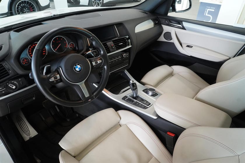 Bild 2 av BMW X3 xDrive20d M Sport Pano Värmare Drag hk HUD Elstol