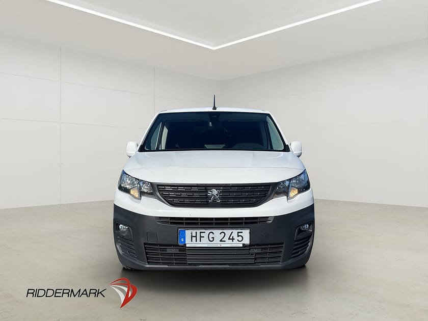 Bild 5 av Peugeot Partner L2 Utökad Last 130hk Ny-Kamrem Värm Drag Kamera CARPLAY