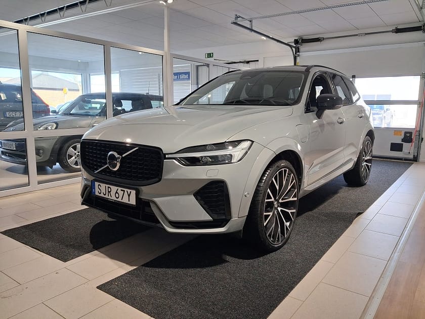 Bild 1 av Volvo XC60 T6 Recharge Plus Dark Edition plug in AWD 350HK 4x4 Pa